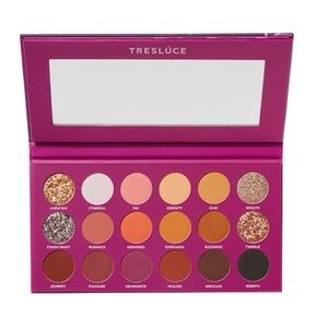 🆕Treslúce Beauty - Midnight Deseos Eyeshadow Palette